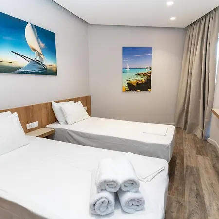 Titania Hotel 3*